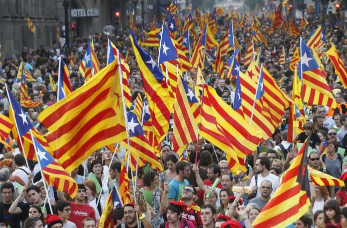 Испания угрожает Каталонии экономический катастрофой в случае независимости