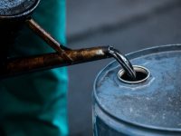 Из-за протестов в Иране нефть подорожала до 4-летнего максимума
