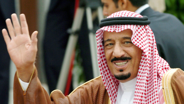 Король Саудовской Аравии раздал поданным 30 миллиардов долларов