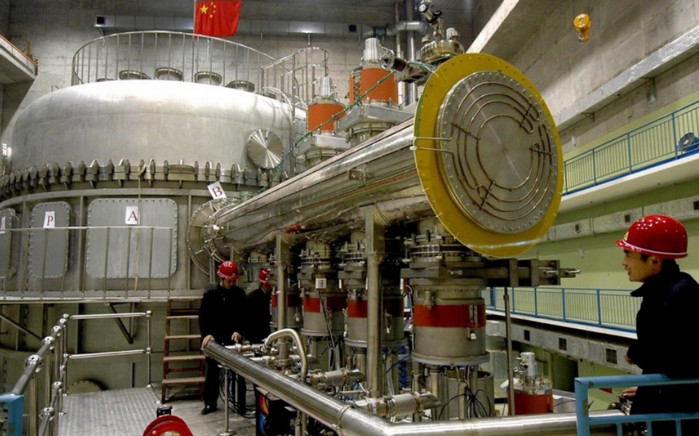 Китай планирует построить первую в мире термоядерную электростанцию