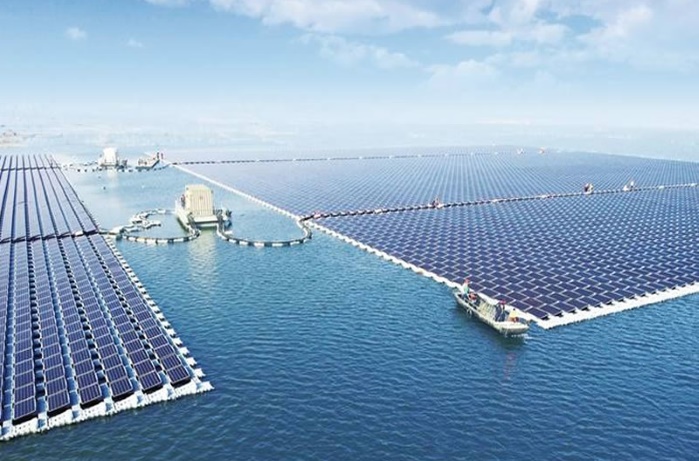 Китай построил самую большую плавучую солнечную электростанцию