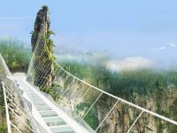 Китайцы построили самый длинный в мире стеклянный мост (фото)