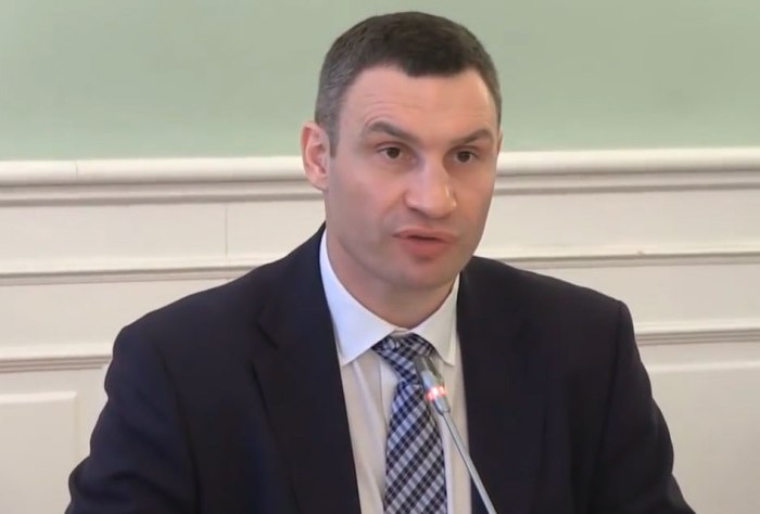Новый прикол с Кличко: мэр рассказал, что киевляне "просыпались без разрешений" (видео)