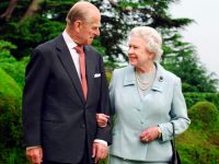 Королева Елизавета и принц Филипп отметили 70 лет свадьбы