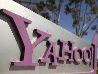 Корпорация Yahoo поменяет название и уволит гендиректора