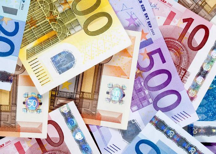 Курс валют от НБУ на 8 июня 2017. Доллар и евро дешевеют