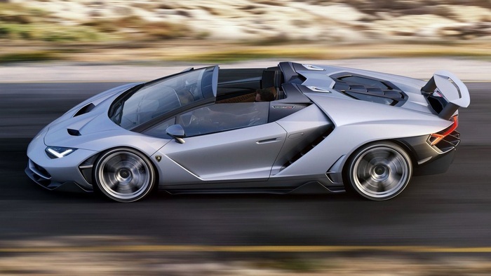 Lamborghini презентовал самый мощный авто Centenario Roadster за 2,3 млн долларов