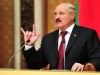 Лукашенко прекратил поставлять бензин в Россию