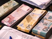 Обменники валюты прекратили свою работу в Азербайджане