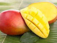 Как выбрать спелый манго в магазине. Как правильно чистить и есть?