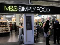 Marks & Spencer продолжает закрывать магазины в Великобритании