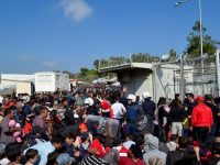 Миграционный кризис в Европе: иностранцы устроили погром в лагере для беженцев (видео)