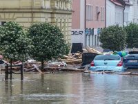 Из-за наводнения в Баварии погибли несколько человек (видео)