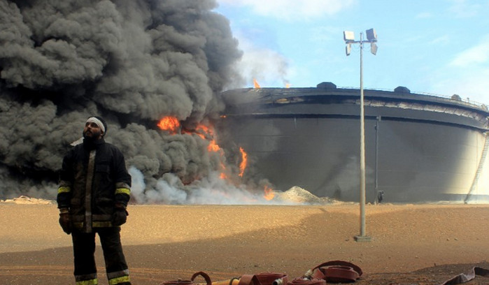 Нефть поднялась в цене после взрыва на трубопроводе в Ливии