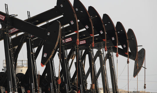 Под Новый Год цены на нефть падают