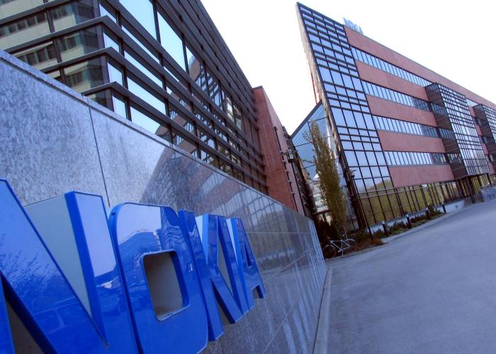 Nokia вновь выходит на рынок мобильных телефонов