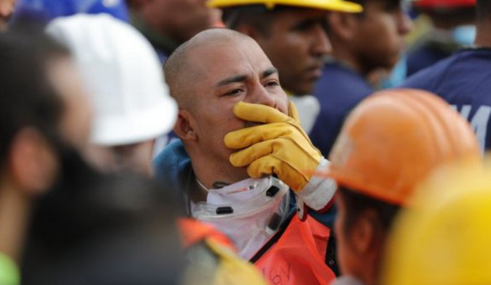 Новое землетрясение в Мексике останавливает спасательные операции