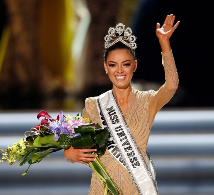 Новой "Мисс Вселенная" стала конкурсантка из ЮАР