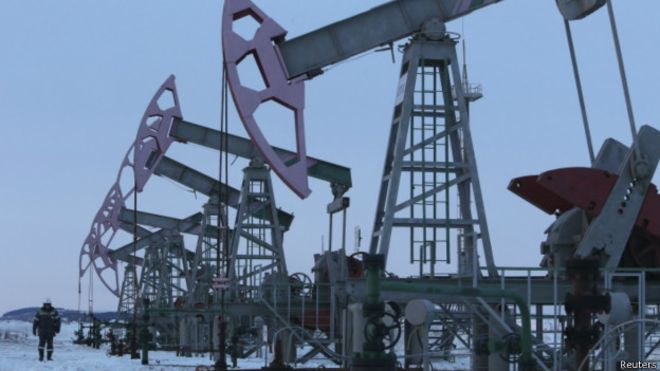 Дорогой бензин при дешевой нефти, или особенности российской экономики