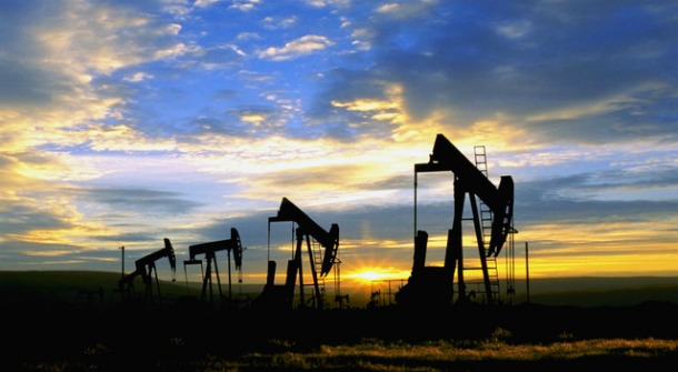 Фьючерсы на нефть марки WTI упали ниже 79 долларов