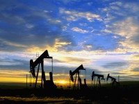 Нефть продолжает дешеветь: Brent – 62,83 доллара, WTI -58,59 долларов