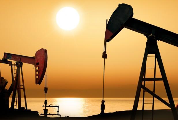 Недельный обвал цен на нефть продолжается. Brent по $53, WTI по $44