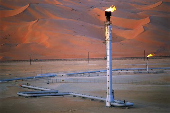 Глава ОПЕК считает цену на нефть спекулятивной, а министра нефти Кувейта устроит цена в 60 долларов