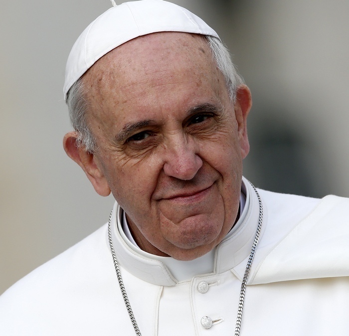 Папа Римский Франциск дал право священникам прощать грех аборта