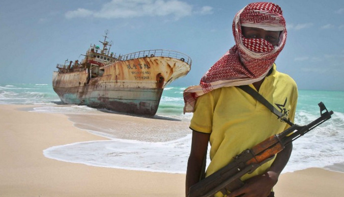 Пираты угнали нефтяной танкер у берегов Сомали