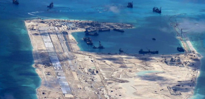 Пока мир занят Северной Кореей, Китай продолжает строить военные базы в Южно-Китайском море