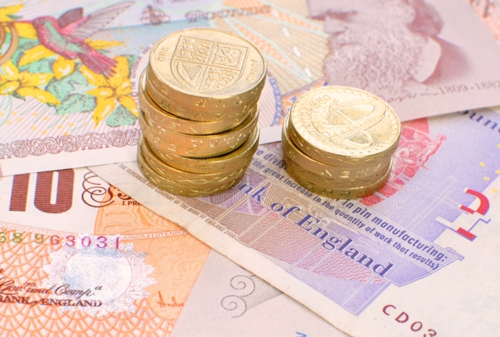 Британский фунт признан самой худшей валютой в мире, - Bloomberg