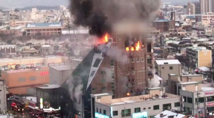 Пожар в южнокорейском фитнес-центре убил 29 человек