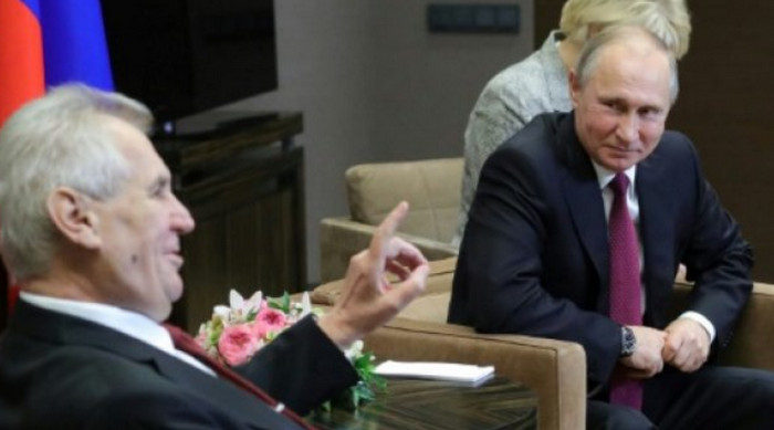 Президент Чехии призвал ЕС прекратить санкции в отношении России