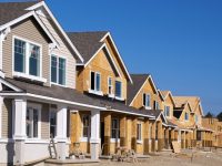 Продажи жилой недвижимости в США падают до 2-летнего минимума