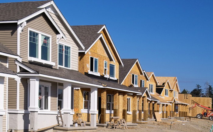 Продажи жилой недвижимости в США падают до 2-летнего минимума
