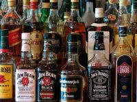 Из-за бюрократов резко сократился ввоз алкоголя в Россию