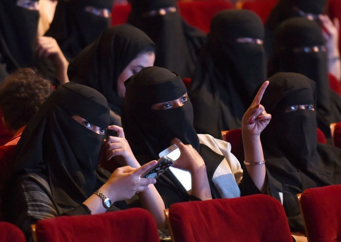 Саудовская Аравия разрешила открыть кинотеатры после 35-летнего запрета