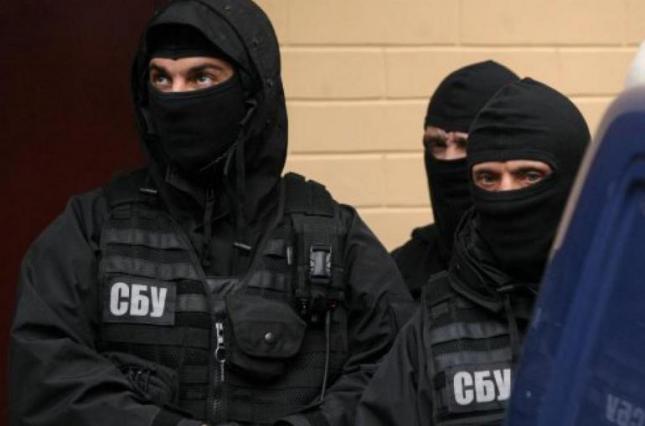 СБУ проводит обыски в редакции "Страна.ua" и в домах журналистов