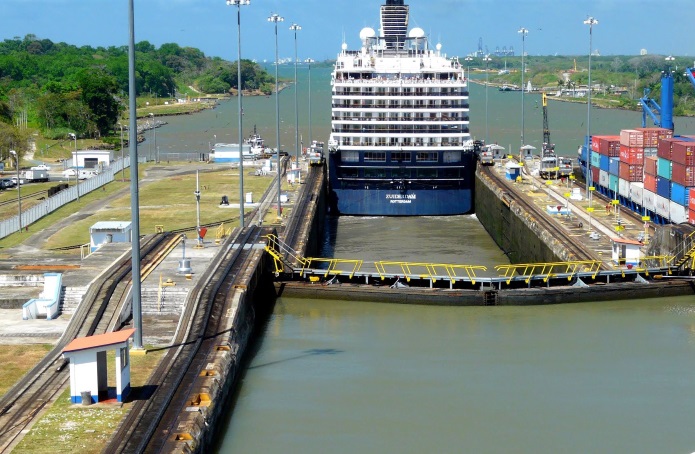 Сегодня торжественно открыли Панамский канал после 10-летней реконструкции (фото)