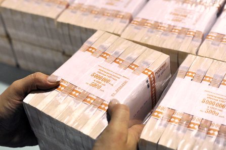 В Таджикистане запретили все валютные обменники