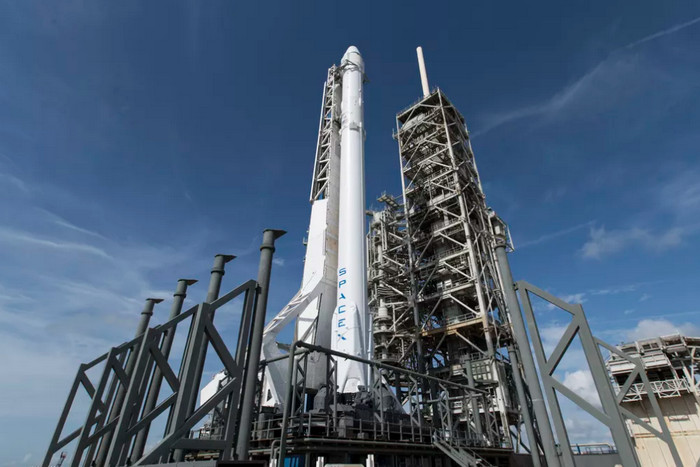 SpaceX доставит на орбитальную станцию мощный компьютер