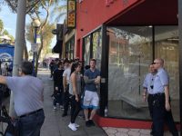 США: в Калифорнии выстроились огромные очереди за марихуаной