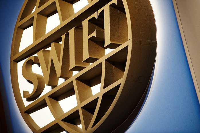 29 января Россия может быть отключена от всемирной межбанковской системы SWIFT