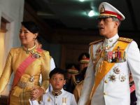От YouTube и Facebook требуют удалить материалы порочащие короля Таиланда