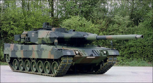 Германия активно строит танки