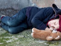 Тереза Мэй получила обвинение в том, что на улицах Лондона живут 2500 бездомных детей