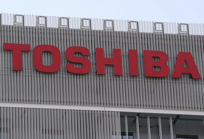 Toshiba продает подразделение по выпуску чипов памяти за 9 миллиардов долларов