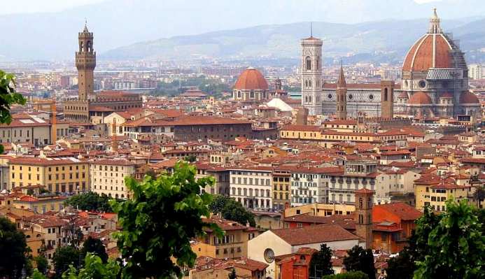 Демократичная недвижимость в Тоскане, Италия