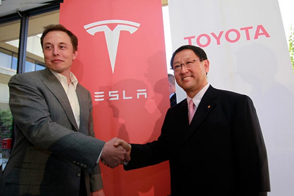 Toyota прекращает сотрудничество с Tesla по разработке электромобилей