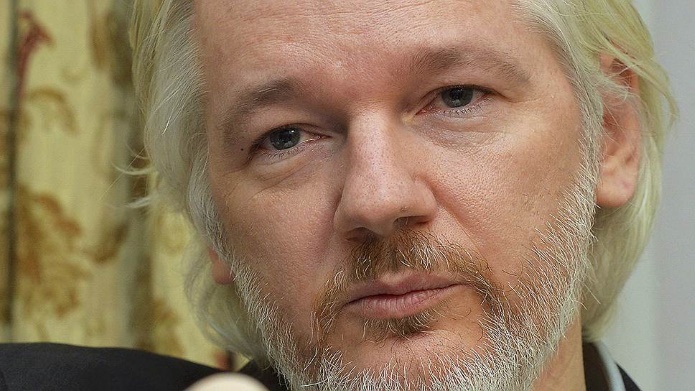 У основателя портала Wikileaks отключили интернет